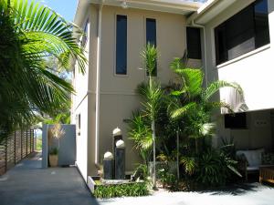 Click to view larger images Lifestyle Property & Business For Sale Yeppoon